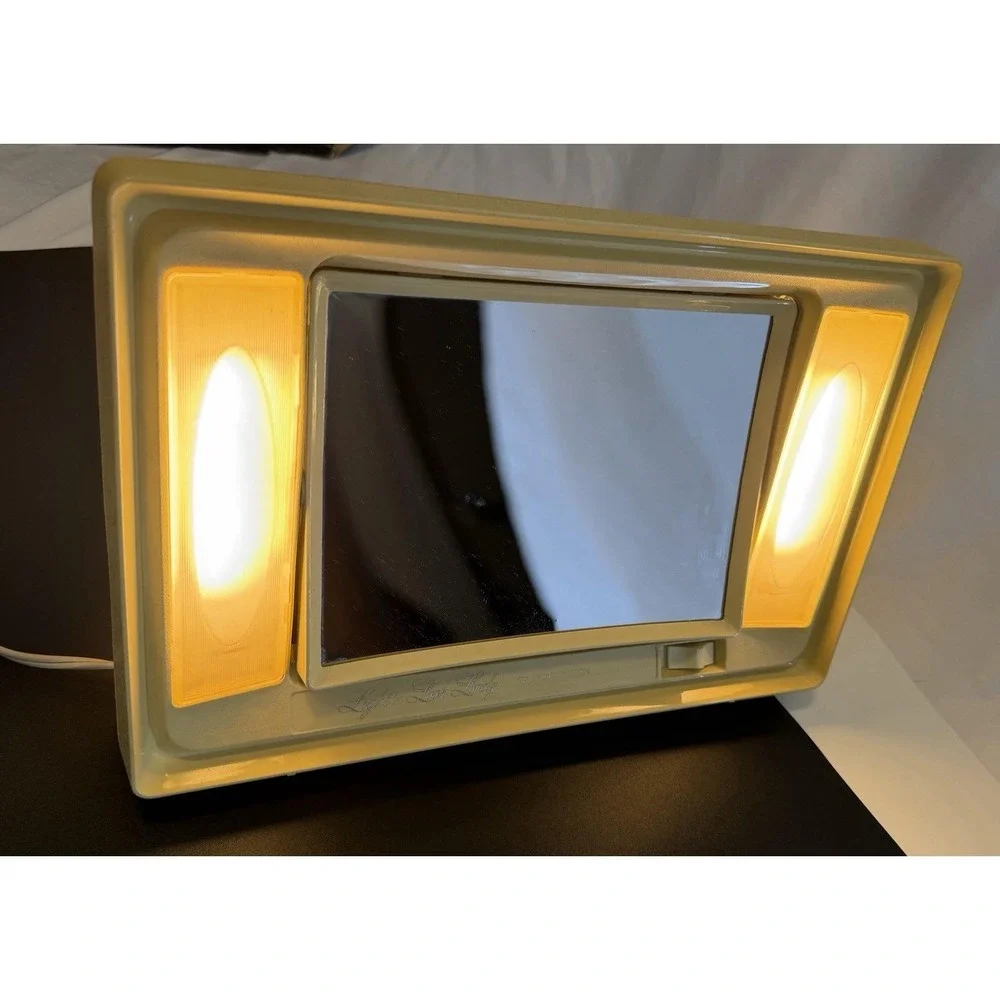 1970 s Northern Light n Look Lovely Make-up Mirror - WORKS